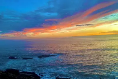 Image de Ocean View, Cozy 2-bedroom cabin in tranquil Gualala with WiFi and huge firepit