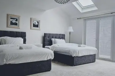 Image de Luxury Getaway in Preston with 5 Bedrooms