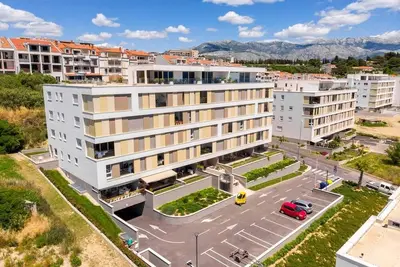 Image de Appartement d'une chambre avec le balcon et la vue sur le mer Split (A-23863-a)
