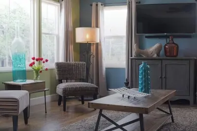 Image de Walk to downtown, Oxbow, BottleRock, nightlife, dining & shops! Spa and more!