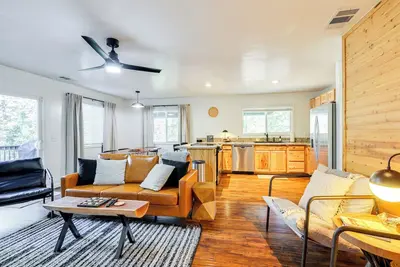 Image de Access to Pine Mountain Lake: Family Cabin w/ Deck