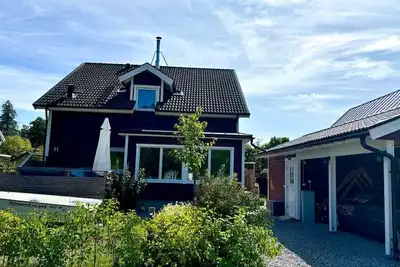 Image de Spacious beautiful home by lake Mälaren. One-year rental starting summer 2025.