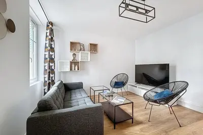 Image de Appartement neuf, 4 Chambres, Spacieux Tv-Wifi
