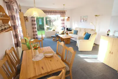 Image de Spacious vacation home in a central location in Norddeich with 3 bedrooms