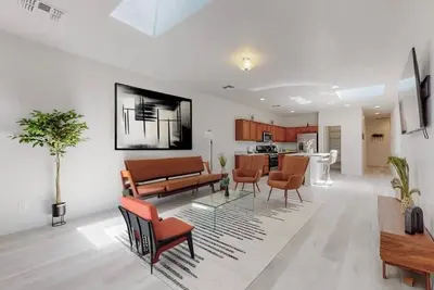 Image de Modern Home w/3br Next to Airport, Netflix, Casino
