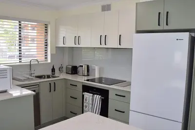Image de Deck 5 - Stylish Comfort in the Heart of South West Rocks