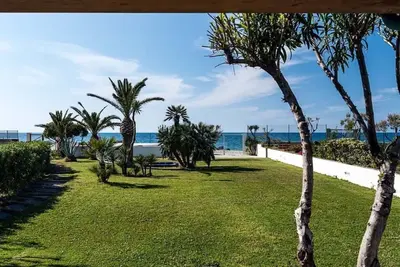 Image de Maison de vacances privée avec Wifi, bain à remous, climatisation, Tv, terrasse, vue panoramique