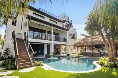 Image de Coastal Elegance! Pool, Putting Green & More!