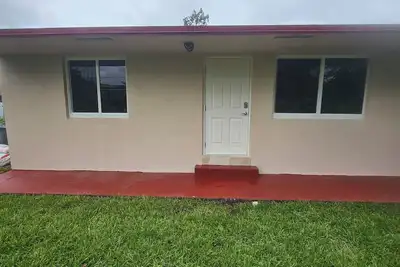 Image de Charming 2-bedroom apartment with WiFi, Ac in awesome Hollywood