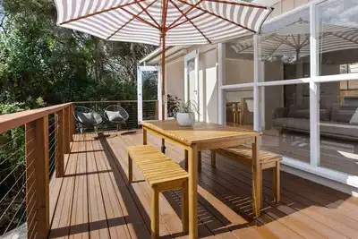 Image de Thomsons Retreat Coastal Chic with Outdoor Serenity