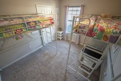 Image de Spacious 4-bedroom house in peaceful Pensacola with WiFi, Ac