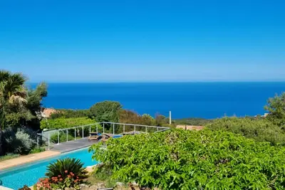 Image de Villa Casa Stella- 4 chambres, 8\/10 pers. Piscine, jardin, vue mer, au calme