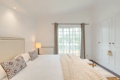 Image de Unique beach Villa with ocean view, pool, tennis
