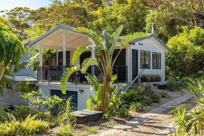 Image de Blueys Cottage located in the heart of Blueys Village and just metres from Blueys Beach