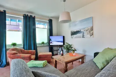 Image de Beautiful, spacious 2-room apartment with terrace, ideal for a family with up to 3 children.