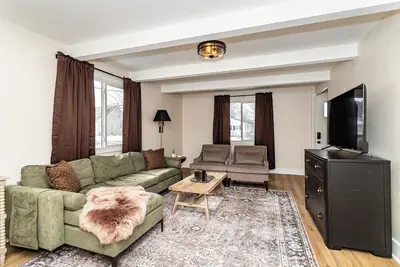 Image de Modern 3br Getaway-Stylish in Ames
