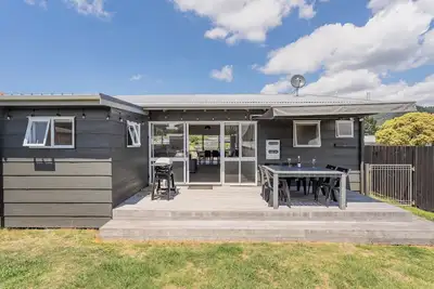 Image de Stones Throw from the Beach - Pauanui Holiday Home
