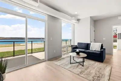 Image de Condo with stunning views of Lake Pepin - Attached Garage Unit 106