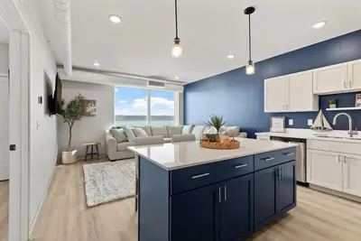 Image de Condo with stunning views of Lake Pepin - Unit 202