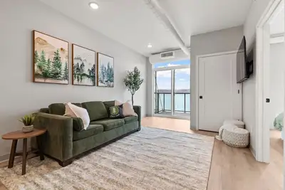 Image de Condo with stunning views of Lake Pepin - Assigned Garage - Unit 206