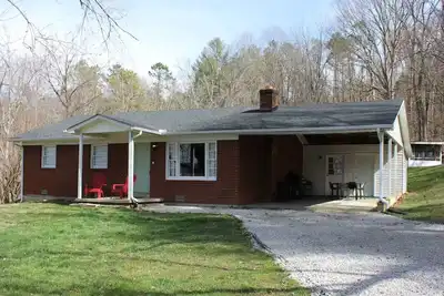 Image de Charming & Secluded Farm House