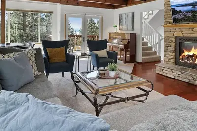 Image de Hall Court Manor - Hot tub, Pet Friendly, Pool Table!