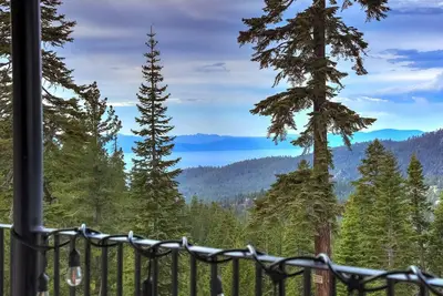 Image de Enjoy Tahoe Lakeview Bliss | Pet Friendly!