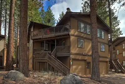 Image de Family Fun Getaway - 3 Story Condo!