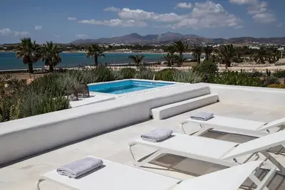 Image de Thrilling Paros Villa | Villa Asterias | 4-Bedrooms | Breathtaking Sea Views | Private Outdoor Pool | Private Furnished Terrace | Peaceful Outdoor Ambiance | Prime Location