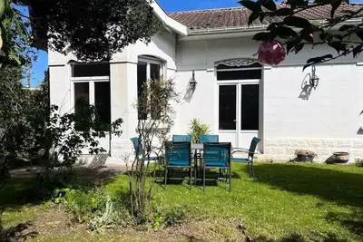 Image de Maison familiale de charme avec jardin, à deux pas de la plage de Joigny