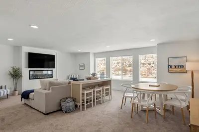 Image de Blue Lake Townhouse ~ Close to Marina & Mike’s Market