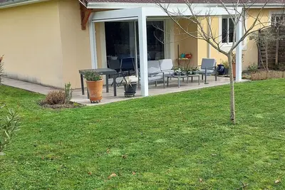 Image de Maison semi individuelle Ă la campagne jardin terrasse couverte