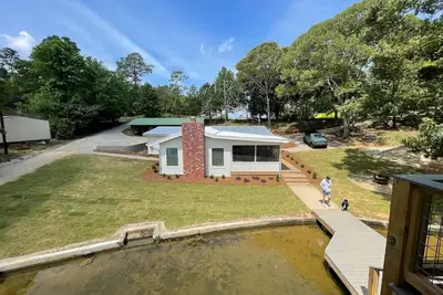Image de Lake Martin Family Compound - Sleeps 16 with Hot Tub and Private Lake Access!