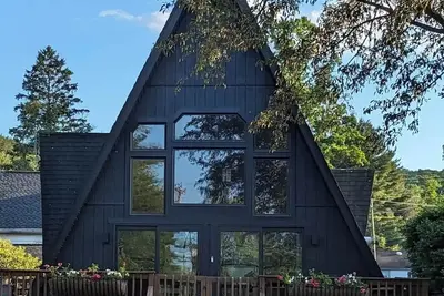 Image de Harveys Lake A-Frame with Hot Tub and Steam Sauna