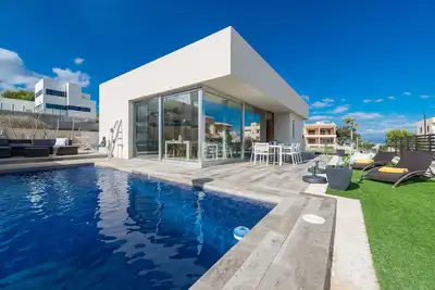 Image de Maison de vacances 'Es Mollet' avec vue sur la mer, piscine privée et Wi-Fi