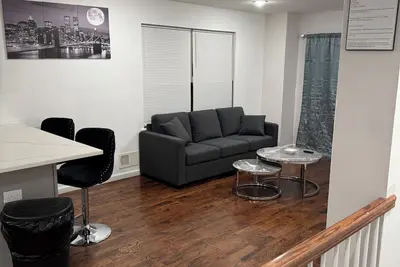 Image de Spacious 3-bedroom apartment with WiFi, Ac in vibrant Newark