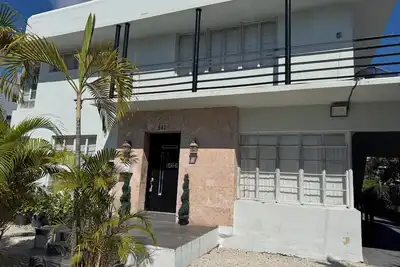 Image de 2 bedroom apartment by Miami River