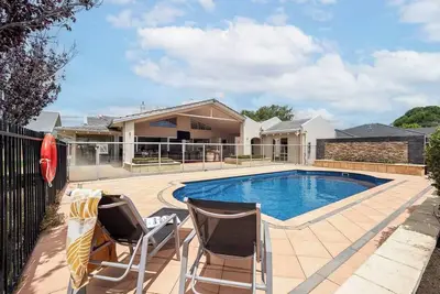 Image de The Ranch Beachside Pool Retreat with Tennis Court