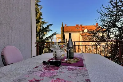 Image de Cozy 2-bedroom apartment in charming Zidarići with WiFi, Ac, Pet-Friendly