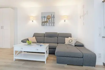 Image de Beachfront vacation rental apartment 113 with balcony in Timmendorfer Strand