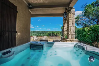 Image de Belle Villa avec Superbe vue, Piscine et Jacuzzi