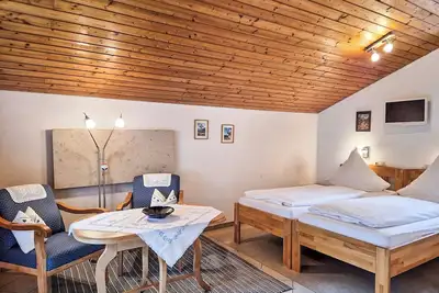 Image de Cozy vacation apartment with balcony and mountain view - ideal for active people