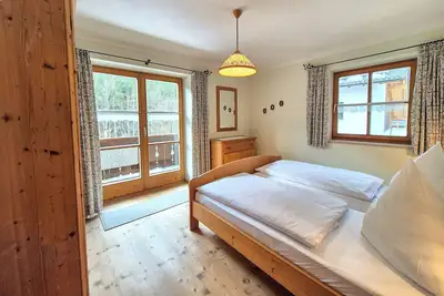 Image de Cozy vacation apartment with alpine view and south-facing balcony