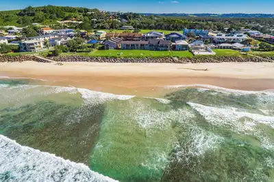 Image de Absolute Beachfront Apartment 4t