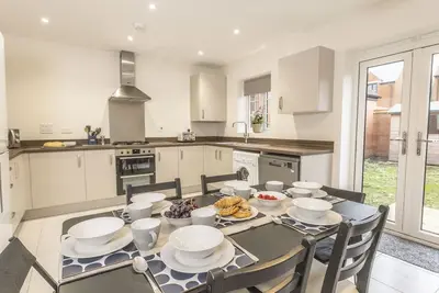 Field View House, three bedroom house
