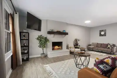 Image de Charming Home|3 KingBeds|Family Fun