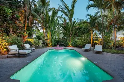 Image de Palm Beach Luxe | Heated Pool | Designer Furnished