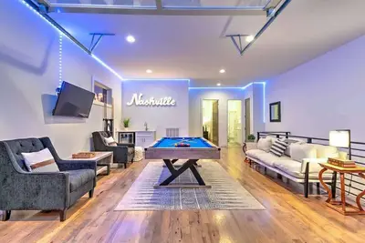 Image de Two Luxe Homes - Great for large groups! 26 beds!
