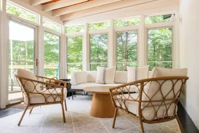 Image de Pond, Pool, Sauna: Woodstock Blue Heron Bungalow