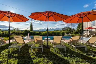 Image de Wellness Retreat w/ Pool & Sauna